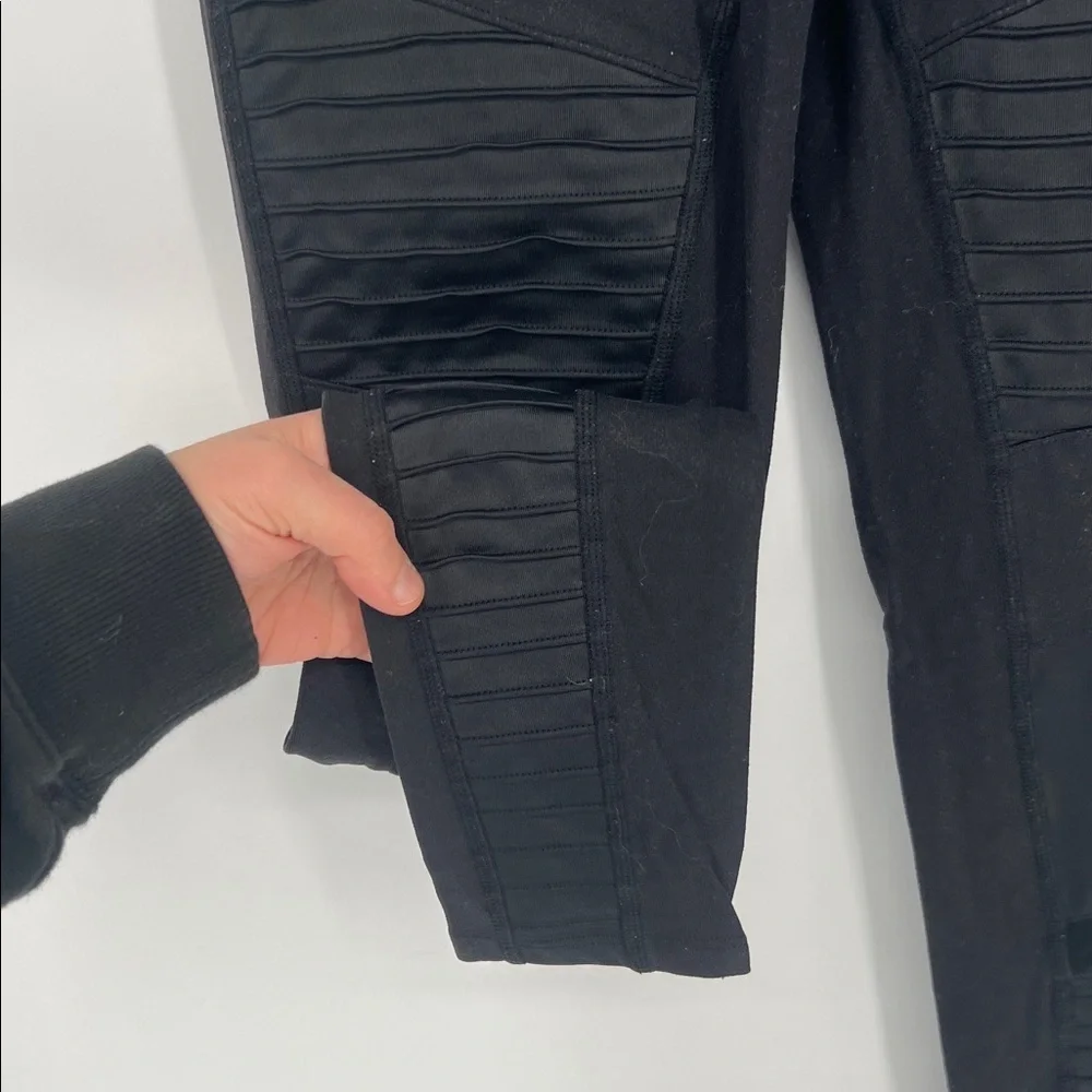 Alo Yoga High Waisted Moto Leggings Black SizeSmall Faux Leather Mesh Panels